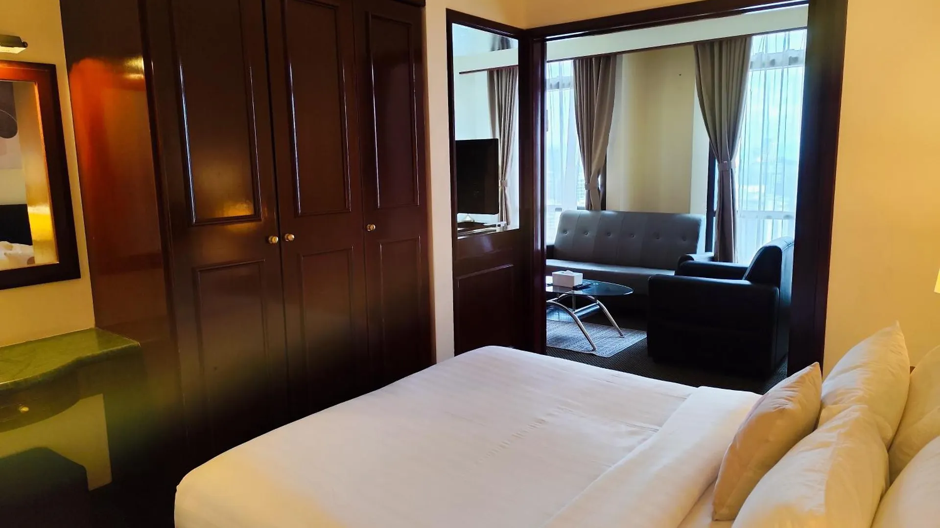 The Marvelous Suites At Berjaya Times Square קואלה לומפור 0*,